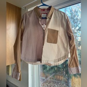 NWT American Eagle cropped button up shirt.